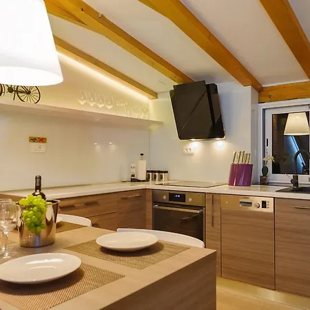 Atticus * ספליט